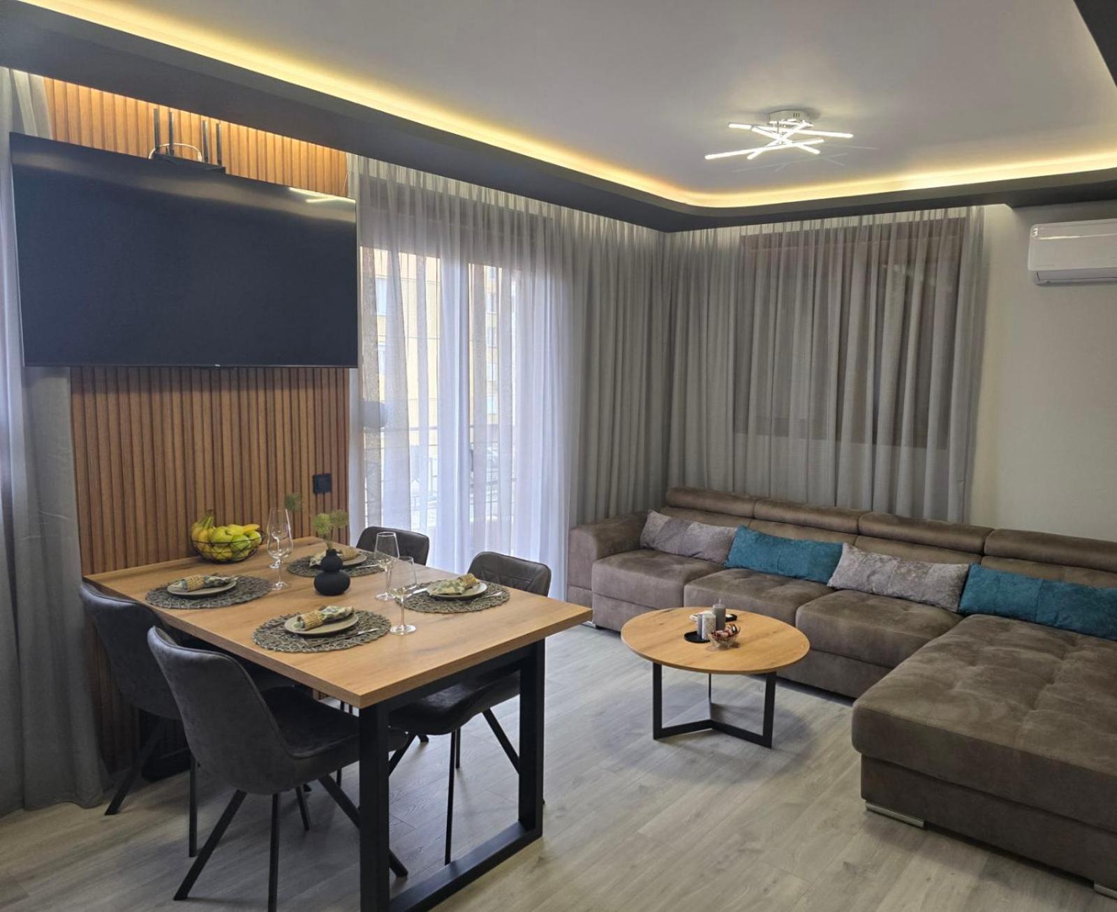 Luxury City Centre Appartment Iva Sliven Exterior photo